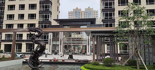 鋁單板大門(mén)